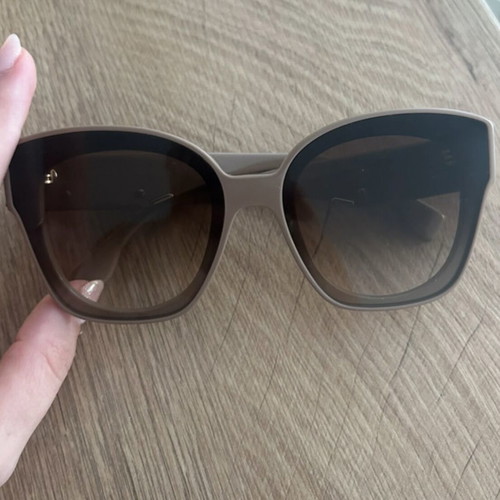 Fendi sunglasses beige old money style