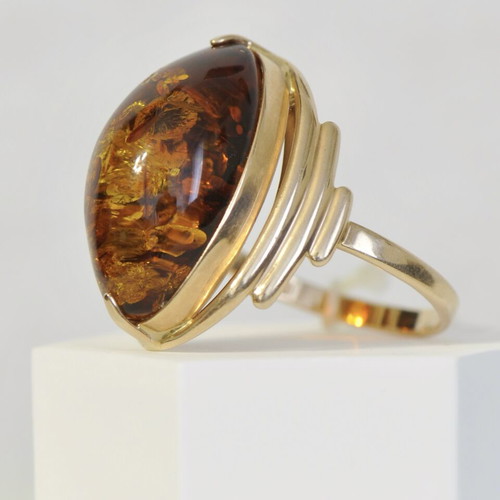 Russian Soviet gold 585/14K ring with Baltic amber like new