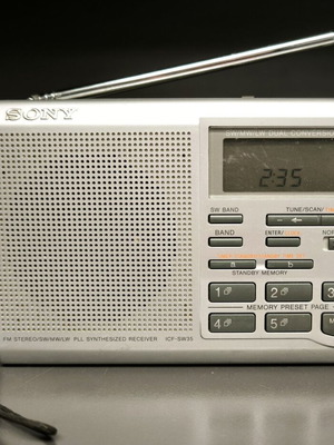 Sony ICF-SW35 radio like new, excellent condition