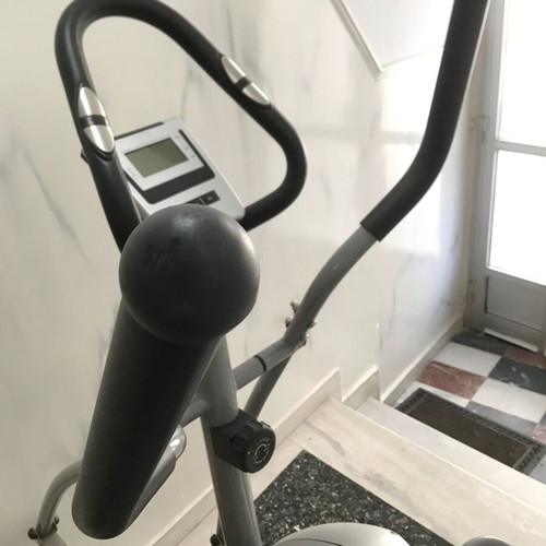 Elliptical Machine Pegasus K7.9H8 Like New
