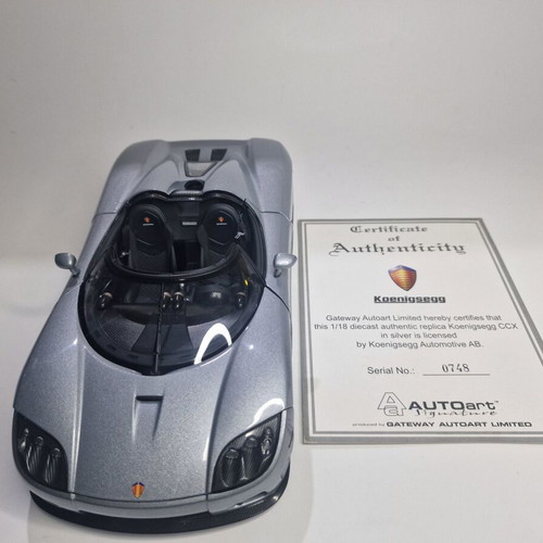 Autoart Signature Koenigsegg CCX metal model scale 1:18 new