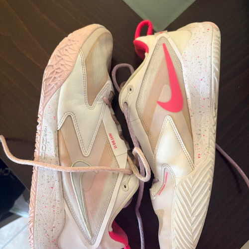 Nike Hyperace 3 SE volleyball shoes size 42 used with 3 pairs of laces