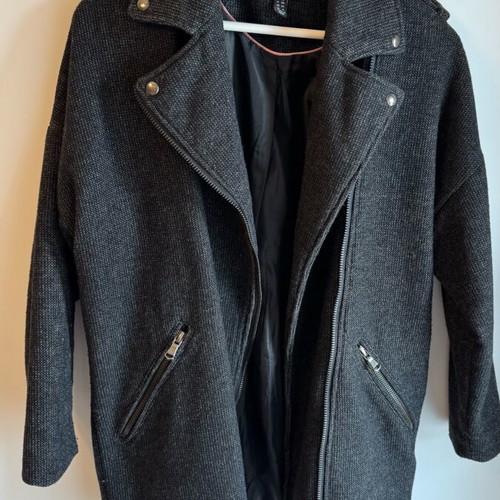 Jennyfer coat size S gray like new straight cut