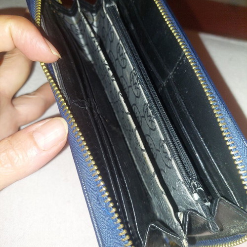 Michael Kors unisex wallet like new, black