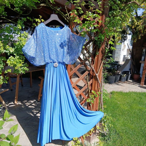 Dress for special occasions like weddings, like new, blue turquoise
