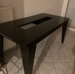 Dining table used in very good condition