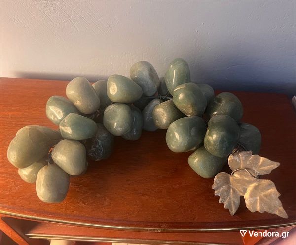  Vintage Jade Marble Grapes