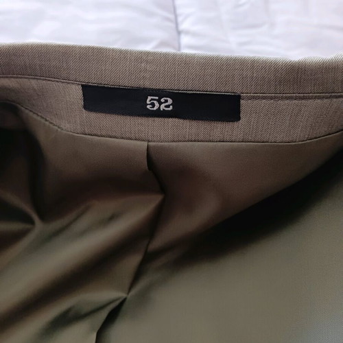 Dunhill gray suit like new, size 52, silk with cool wool