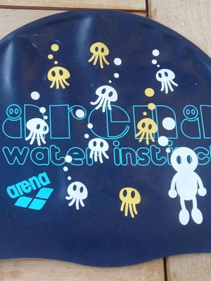 Arena swimming cap used