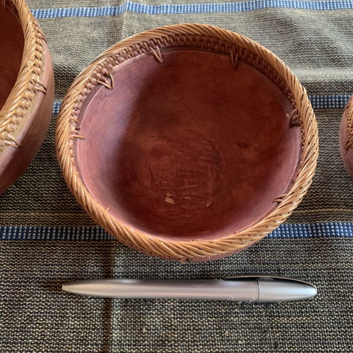 Set of three small handmade bowls in wood and rattan like new