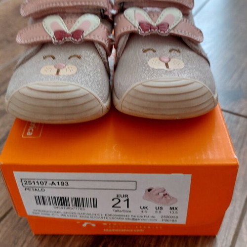Biomecanics kids shoes used, size 21