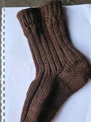 Handmade wool socks brown, size 36-37, new