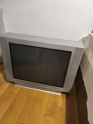Sony Trinitron TV 21" used without built-in decoder