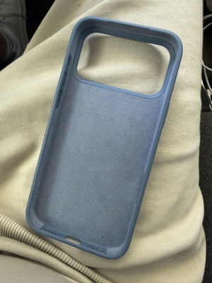 iPhone 17 Pro Max cases used