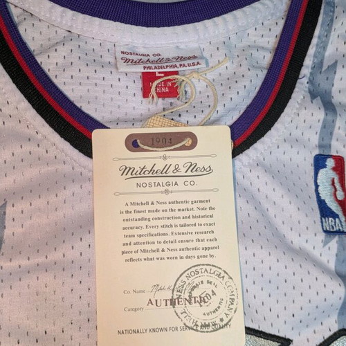 Mitchell & Ness Tracy McGrady Toronto Raptors Hardwood Classics Jersey brand new