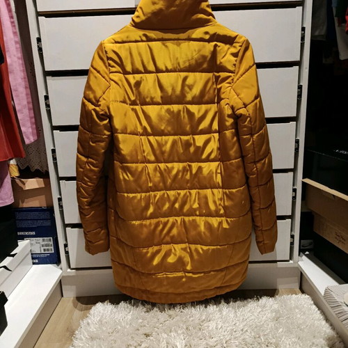 Stradivarius jacket yellow like new, worn minimally