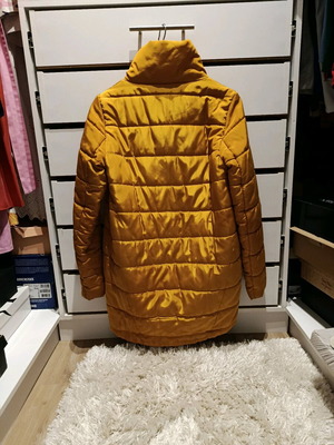 Stradivarius jacket yellow like new, worn minimally