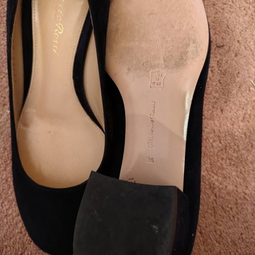 Gianvito Rossi pumps like new, blue suede, size 36