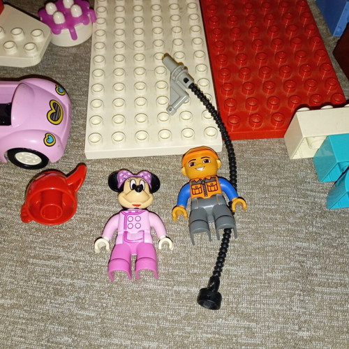Lego DUPLO set with Minnie Mouse, planes, car and blocks