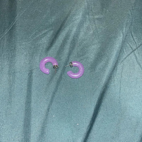 Hoop earrings like new, purple
