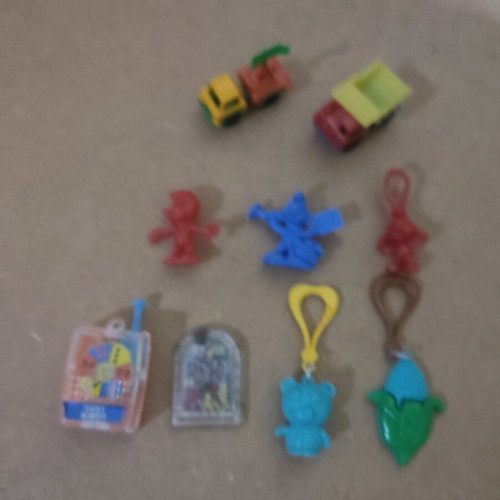 Lucky Cup collectible toys used, pack