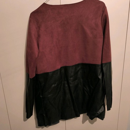 Bordeaux jacket with black leather detail like new