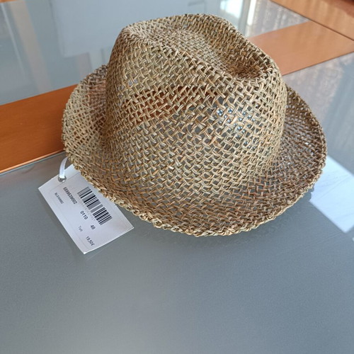 Guy Laroche straw hat new, size S, beige for 4-year-old child
