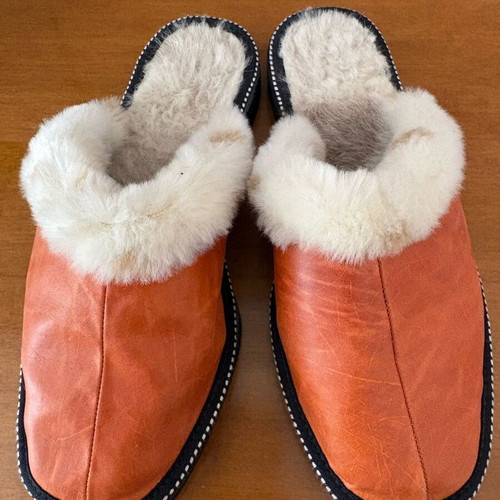 Winter Kastoria slippers like new, size 38, beige and orange