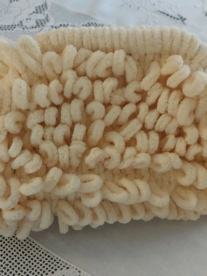Puffy clutch bag like new, beige handheld
