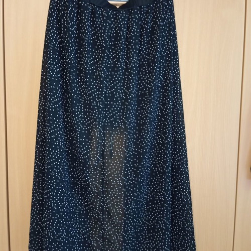 Shorts/skirt like new, size XXL, black and white