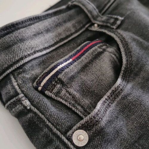 Tommy Hilfiger jeans used, size XL, black and gray