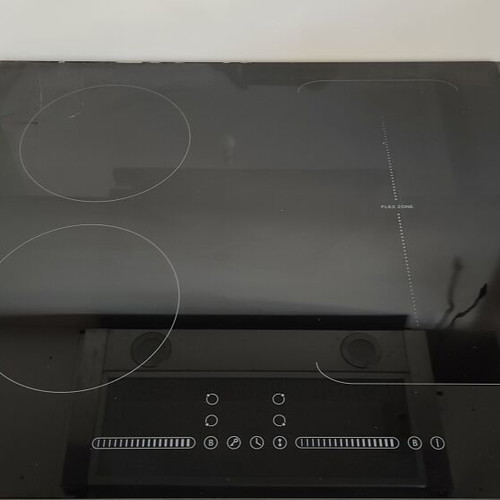 Heinner 4-zone induction hob with flex zone