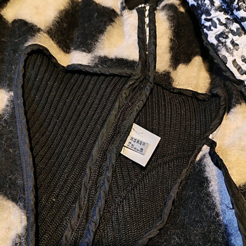 Leopard jacket with hood like new, size M