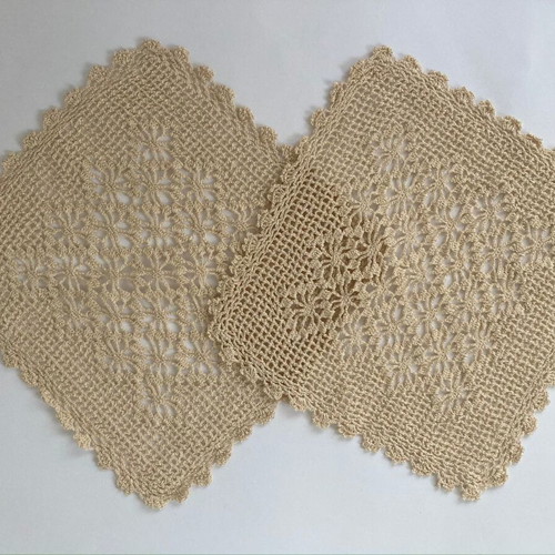Vintage handmade crochet lace table linens set of 3, like new
