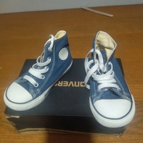 Converse Chuck Taylor All Star kids' athletic shoe size 23 like new, blue