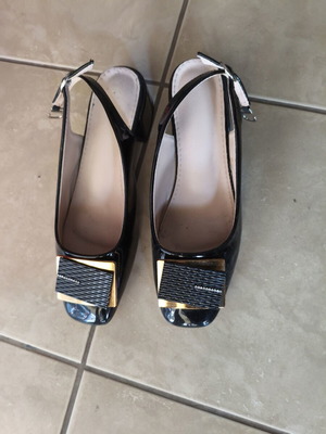 Shoes with heels like new, size 38