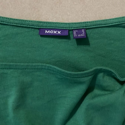 Mexx Women Top emerald green boat neck size XS like new