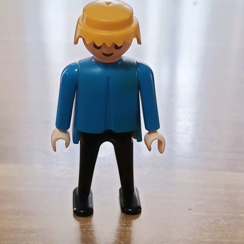 Playmobil Geobra 1974 used collectible figure blue black