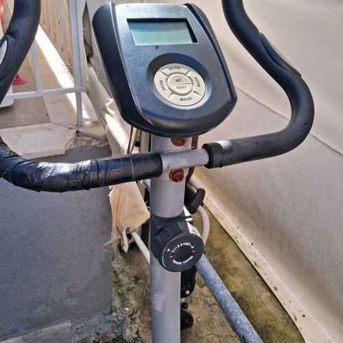 Static bike and abdominal machine used