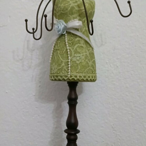 Inart green jewelry bust used for earrings