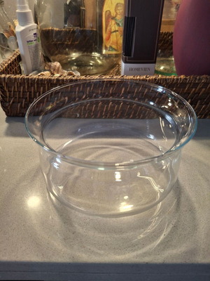 Glass bowl like new, thin glass for dessert, not for oven
