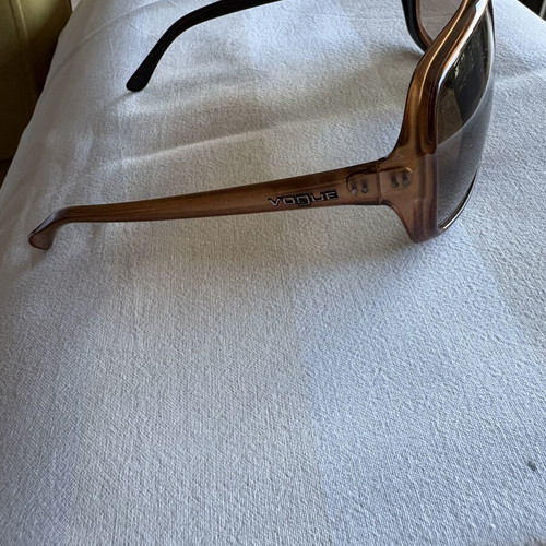 Vogue 2513-S sunglasses like new, brown and gold