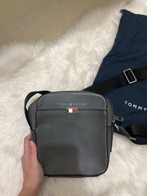 Tommy Hilfiger crossbody bag gray leather-look new