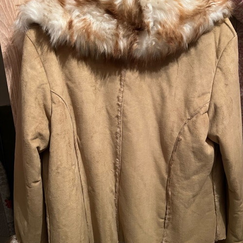 Women's jacket with fur brown like new, Small