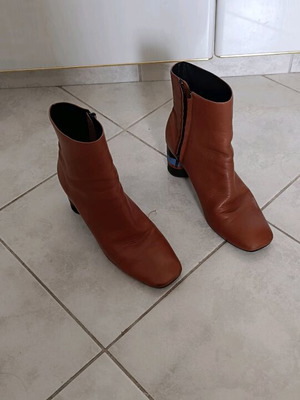 Anny Nord boots like new, leather, size 39