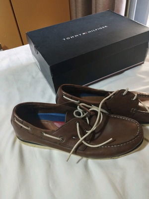 Tommy Hilfiger leather men's boat shoes size 45 like new brown