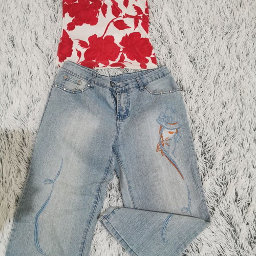 Jeans Capri Pants like new with design and strass A.A UNDERWEAR