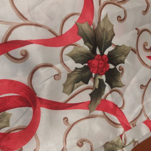 Christmas Tablecloth alekiasto like new