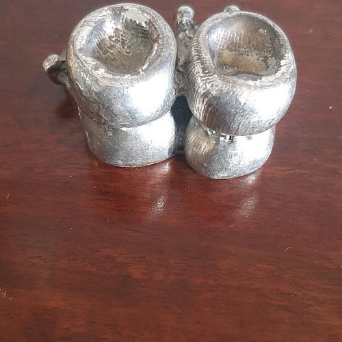 Asimenia shoes used, dimensions 4cm by 4cm