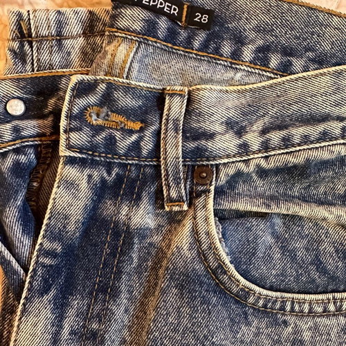 Saltandpepper jeans like new, size M 38 10, black and blue